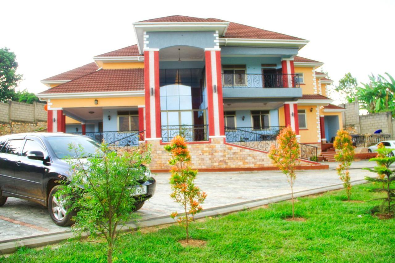 Fort Heights Homestay Fort Portal Екстериор снимка